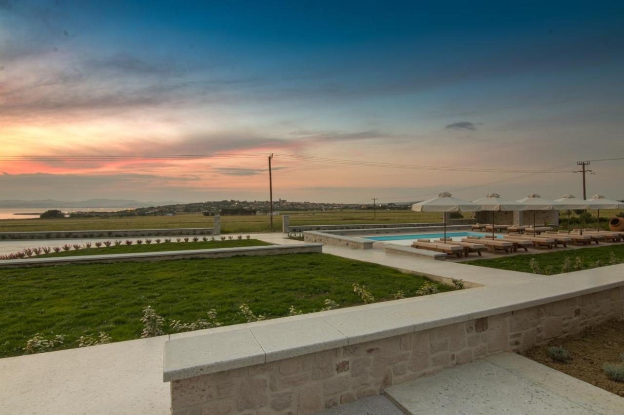Onar Limnos II Luxury Apartments Moúdhros Dış mekan fotoğraf